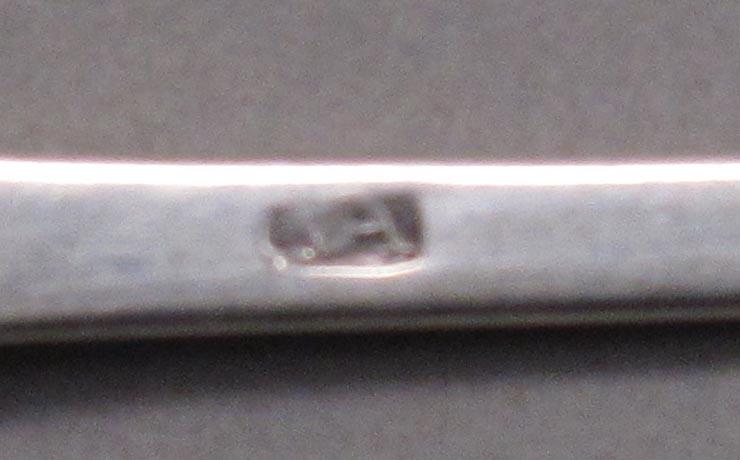 1998.0004.3377.007 spoon mark