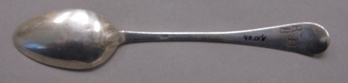 1998.0004.3377.008 spoon underside