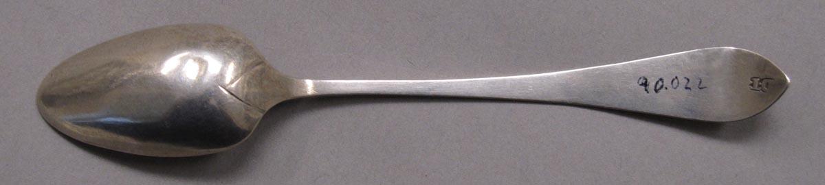 1998.0004.3380 spoon underside