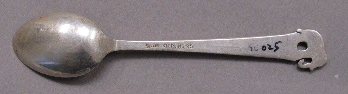 1998.0004.3383.002 spoon underside