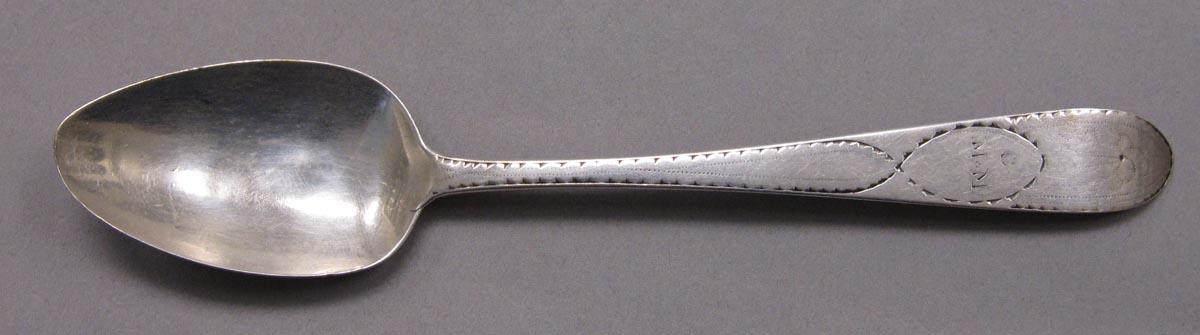 1998.0004.3385 spoon upper surface