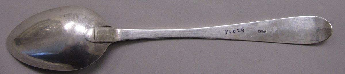 1998.0004.3387 spoon underside