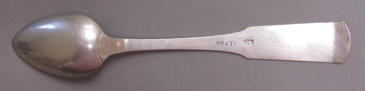 1998.0004.3390 spoon underside