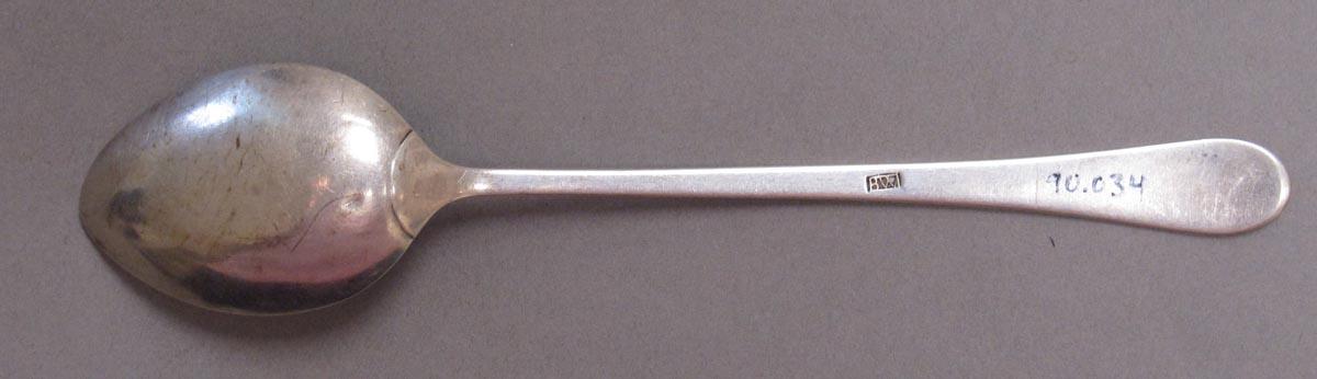 1998.0004.3391 spoon underside