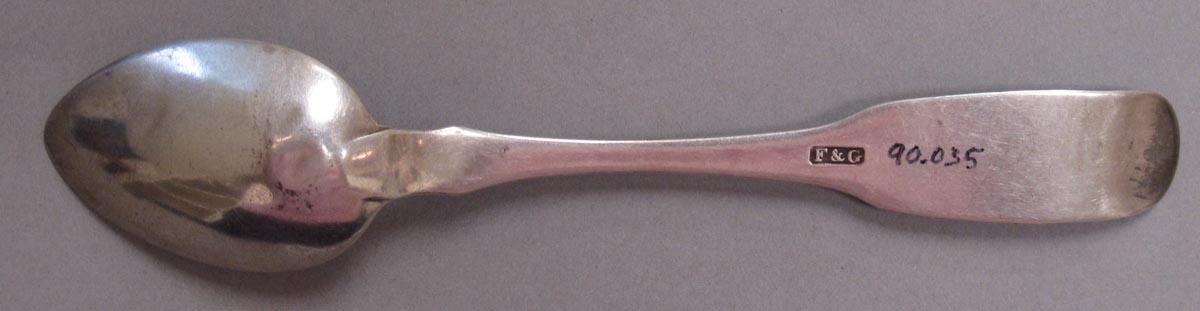 1998.0004.3392.001 spoon underside