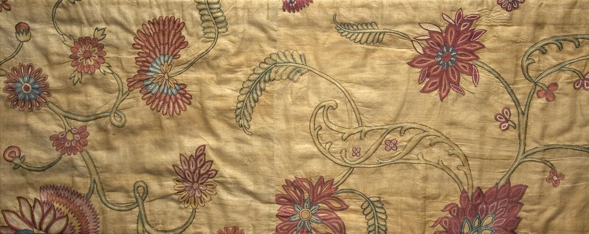 1958.0619.003 C Window Hanging, Valance, Pattern Detail