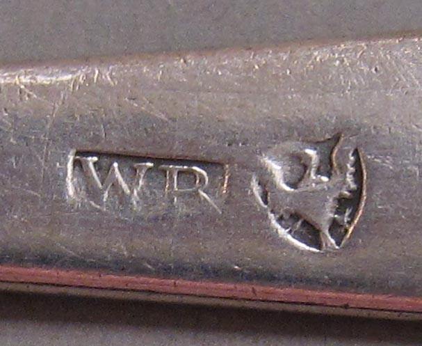 1998.0004.3400.002 spoon marks