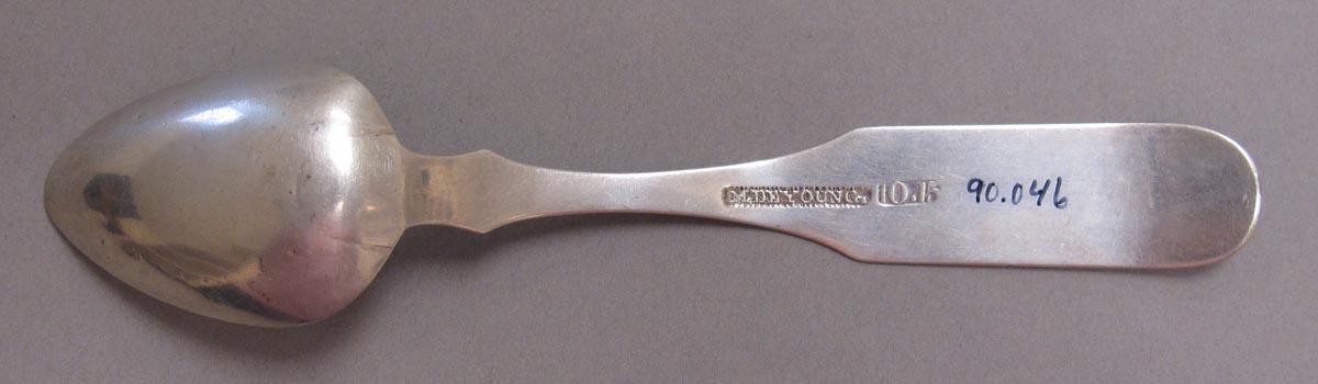 1998.0004.3402 spoon underside