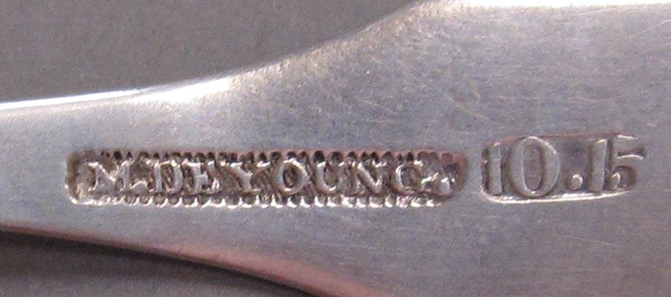 1998.0004.3402 spoon mark