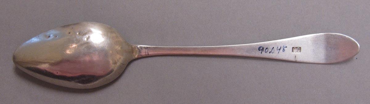 1998.0004.3404 spoon underside