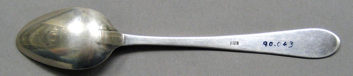 1998.0004.3419 Silver spoon underside