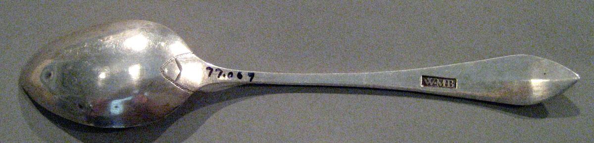 1998.0004.345.001 Silver Spoon underside
