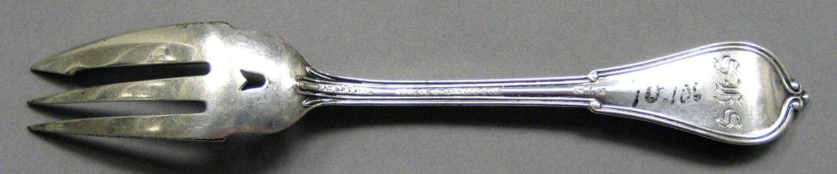 1998.0004.3459 Silver Fork underside