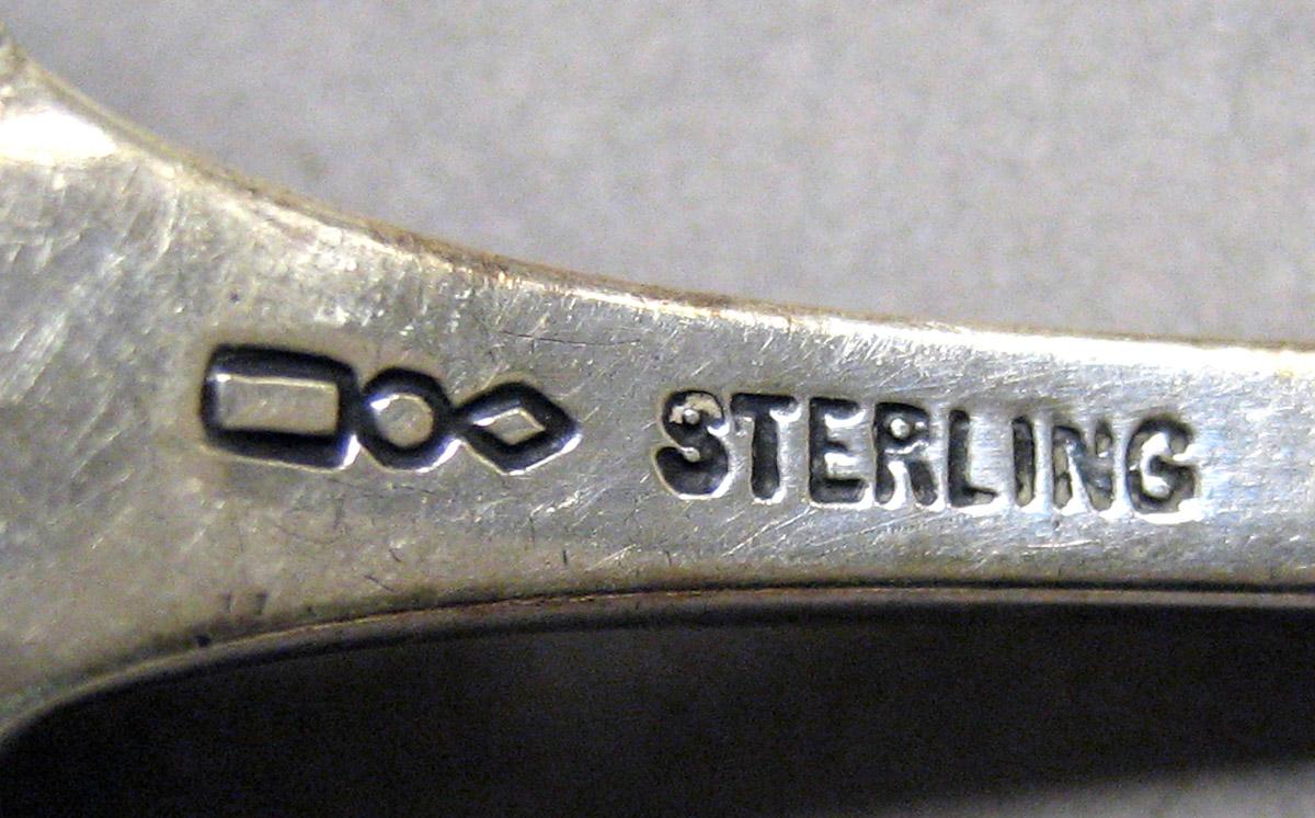 1998.0004.3460.001 Silver Spoon mark