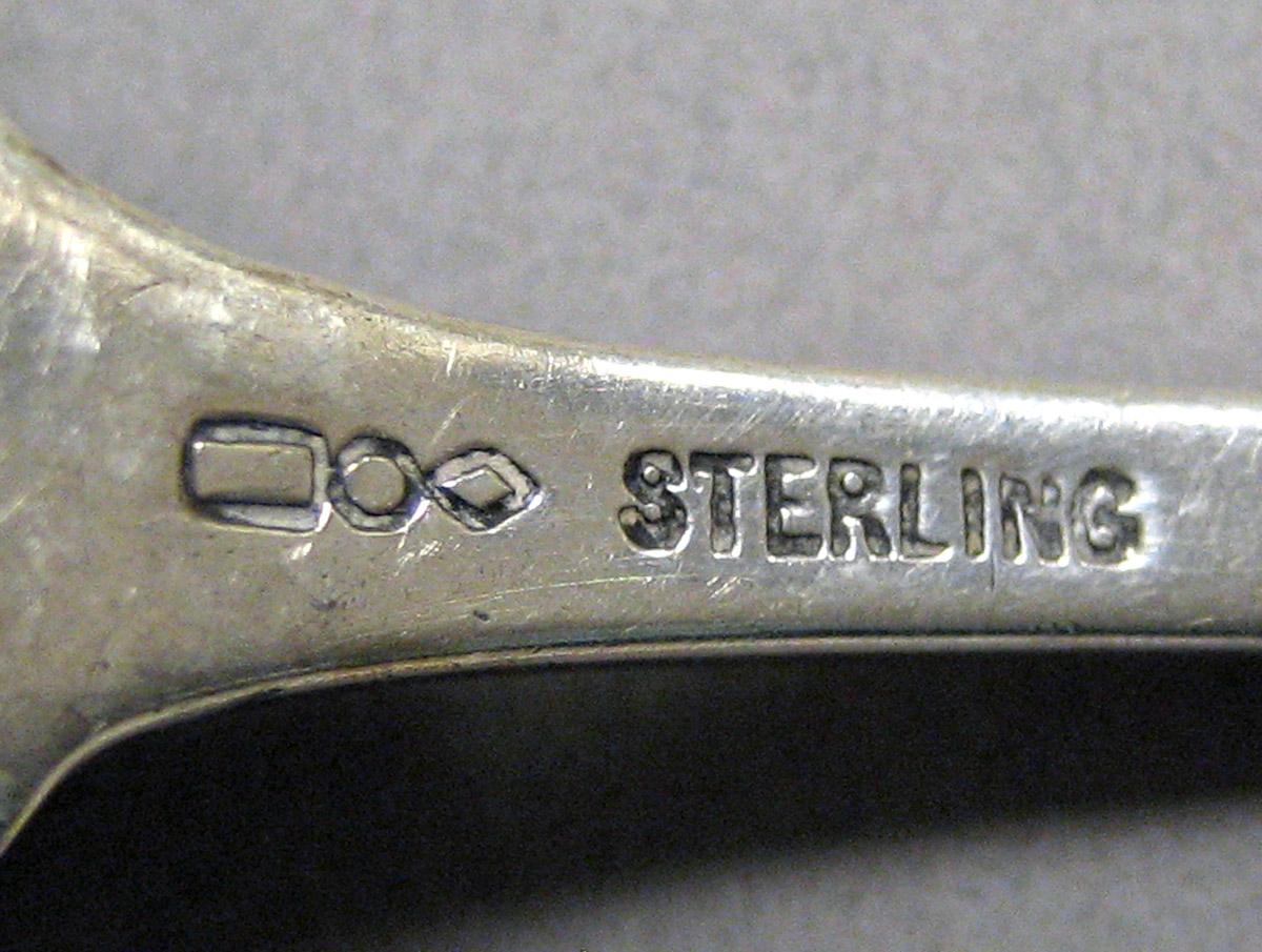 1998.0004.3460.002 Silver Spoon mark