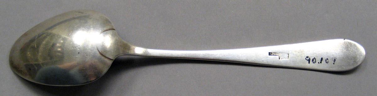 1998.0004.3462 Silver Spoon underside