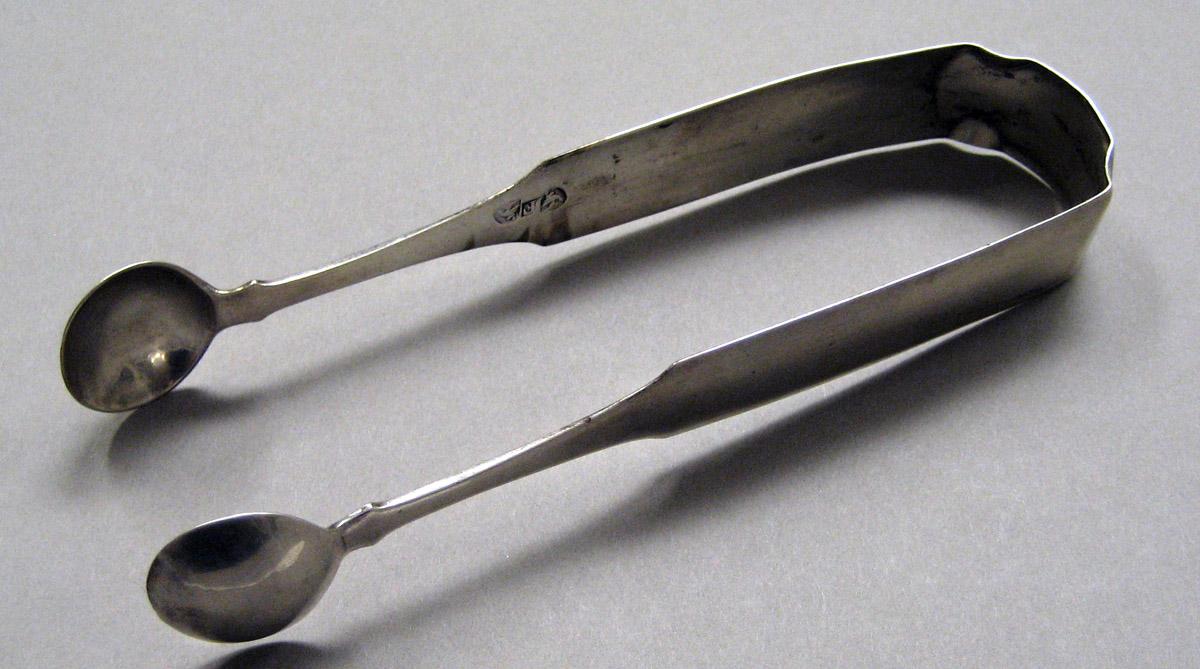 1998.0004.3469 Silver Tongs view 3