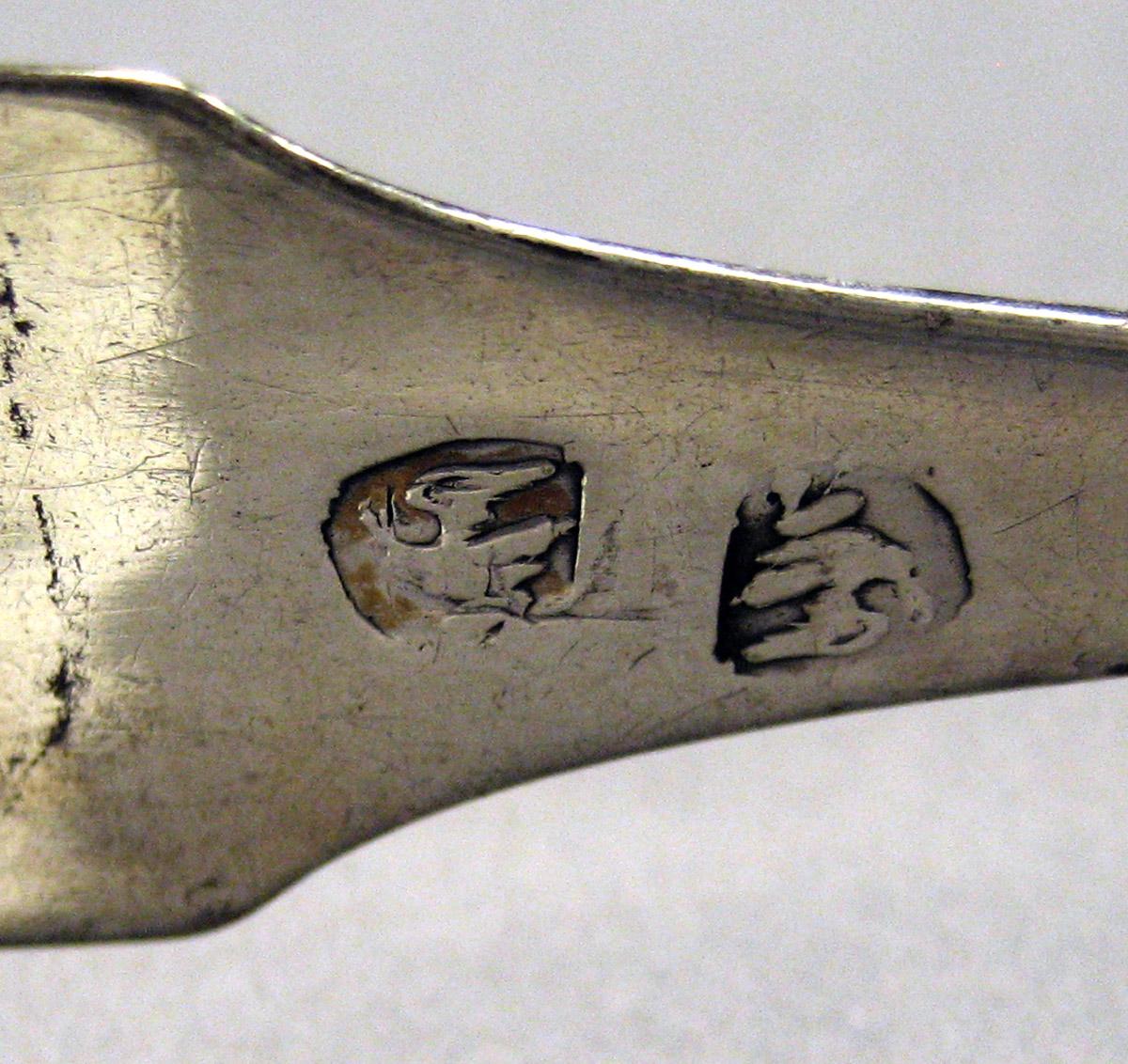 1998.0004.3469 Silver Tongs mark 2
