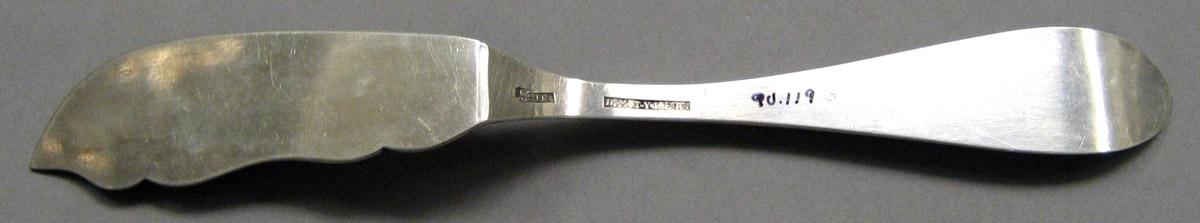 1998.0004.3471 Silver Knife underside