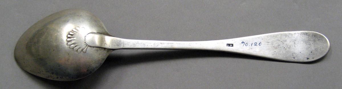 1998.0004.3472 Silver Spoon underside