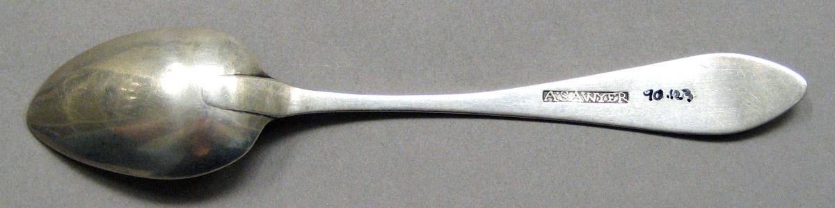 1998.0004.3475 Silver Spoon underside