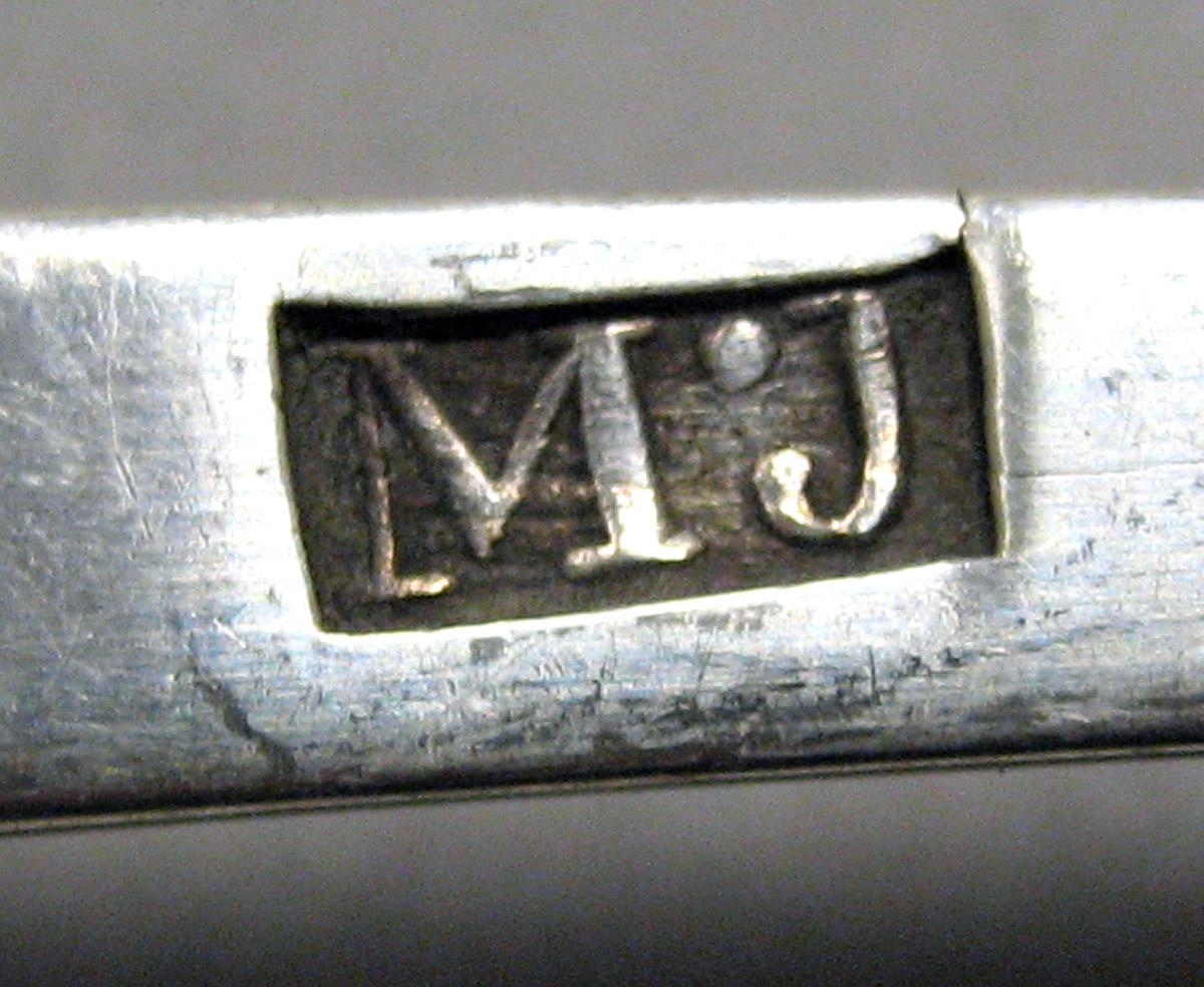 1998.0004.3476 Silver Spoon mark