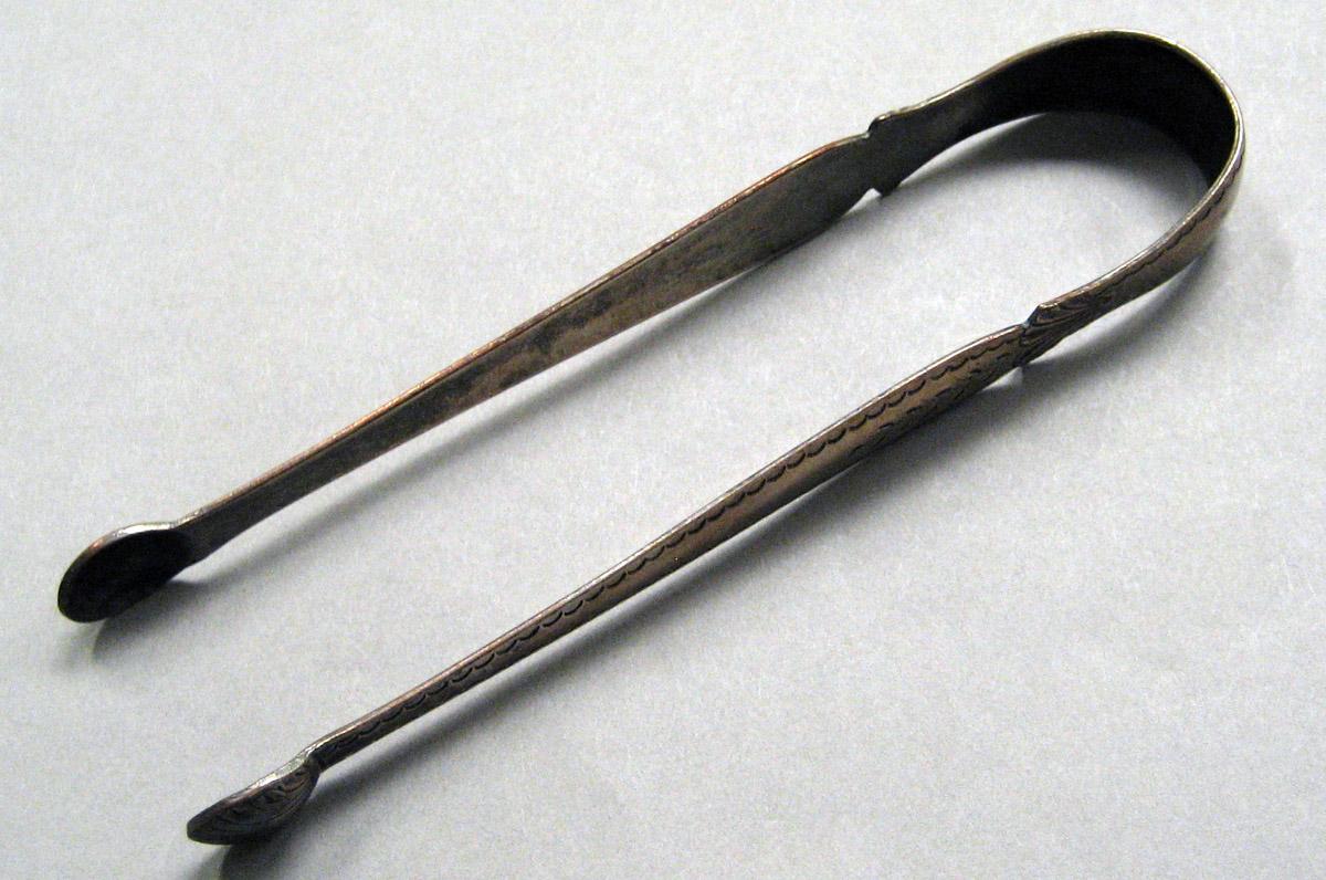 1998.0004.3484 Silver Tongs view 2