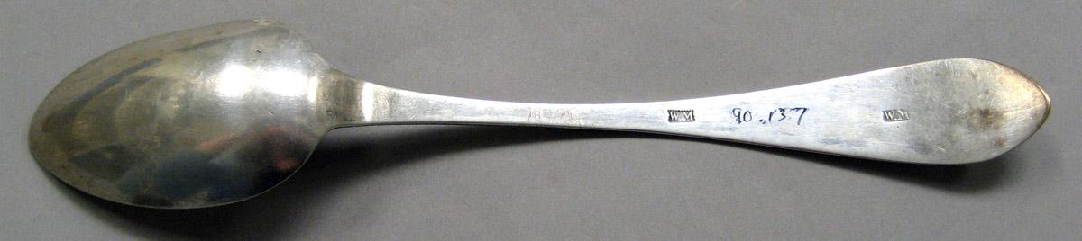 1998.0004.3488 Silver Spoon underside