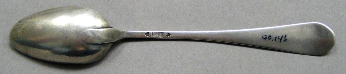 1998.0004.3497.001 Silver Spoon underside