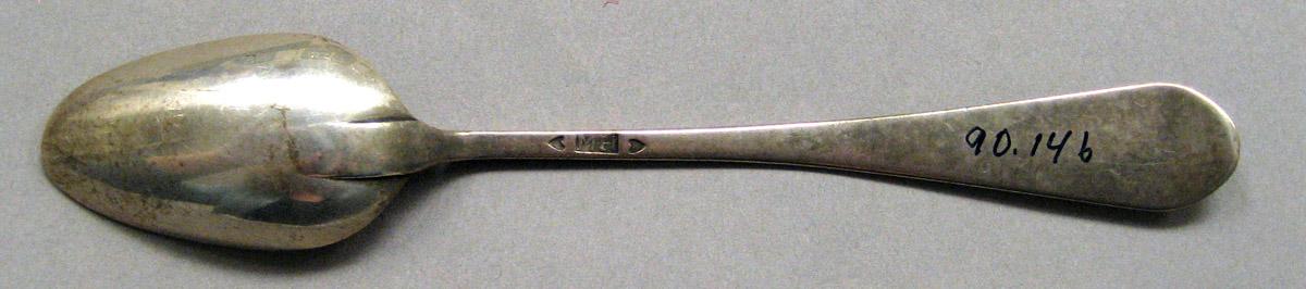 1998.0004.3497.003 Silver Spoon underside
