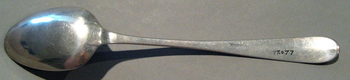 1998.0004.350.001 Silver Spoon underside