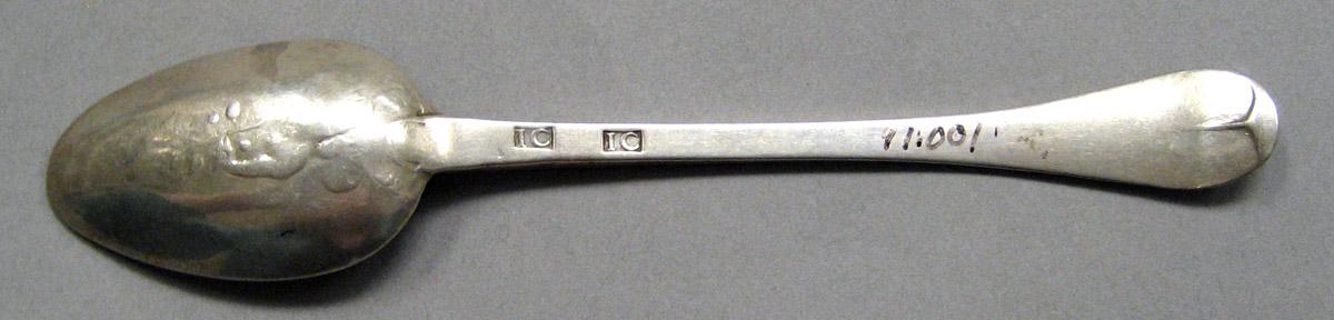 1998.0004.3501.002 Silver spoon underside
