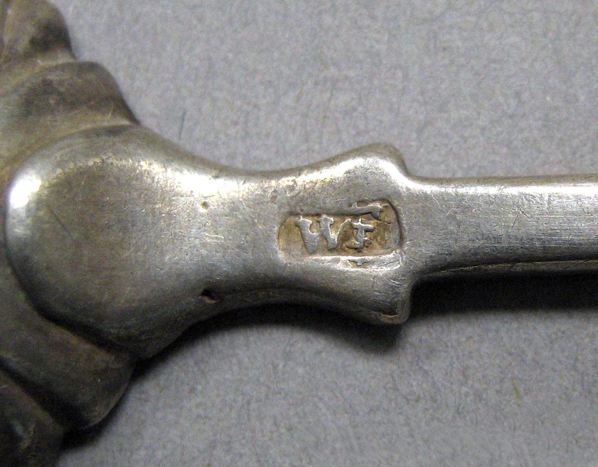 1998.0004.3507.002 Silver salt spoon mark