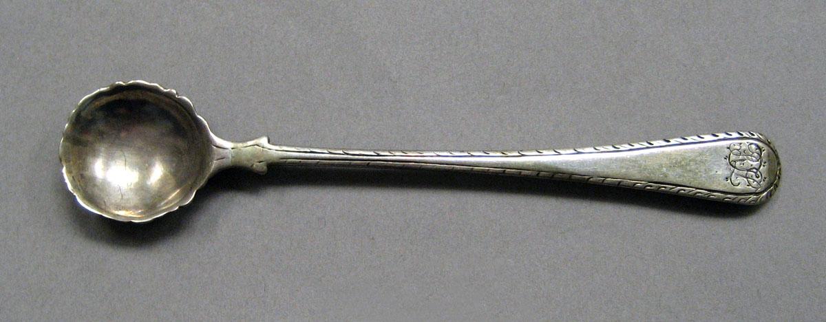 1998.0004.3507.003 Silver salt spoon upper surface