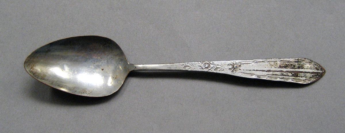 1998.0004.3512.003 Silver spoon upper surface