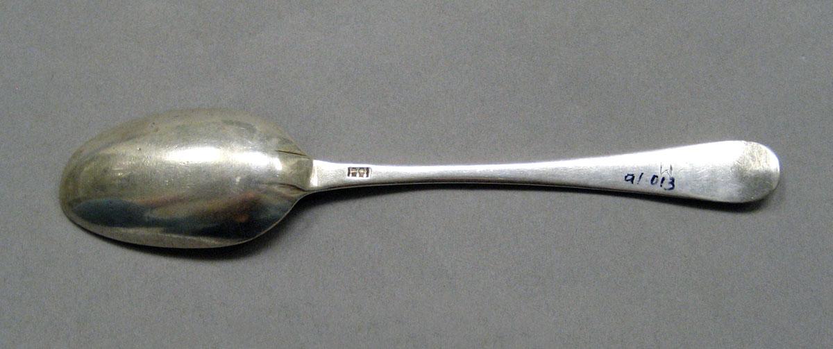 1998.0004.3513 Silver spoon underside