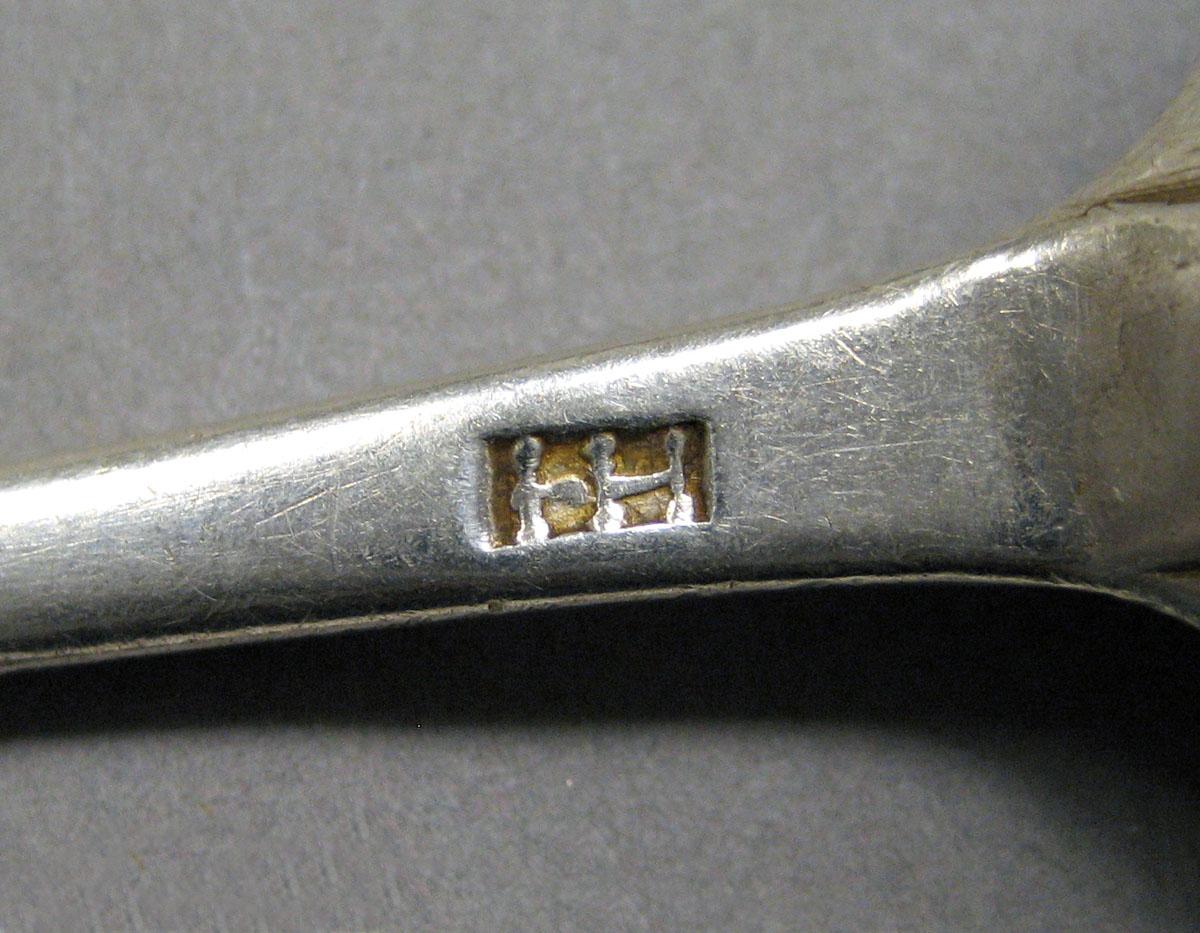 1998.0004.3513 Silver spoon mark
