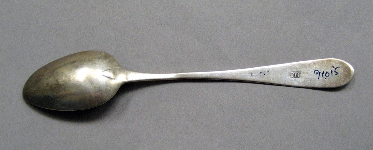 1998.0004.3515 Silver spoon underside