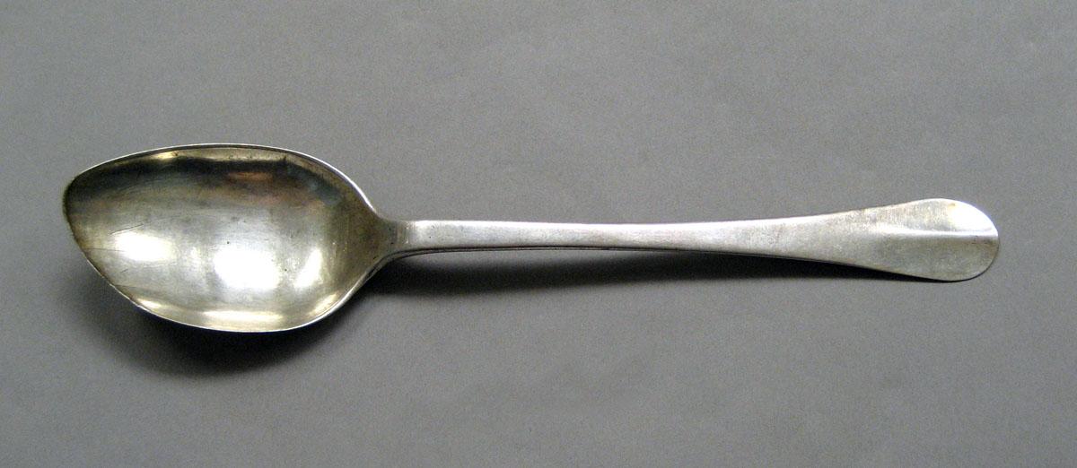 1998.0004.3517 Silver spoon upper surface