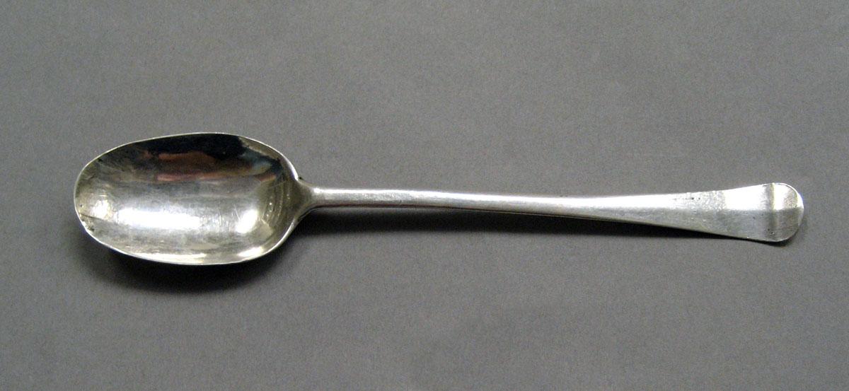1998.0004.3525 Silver spoon upper surface