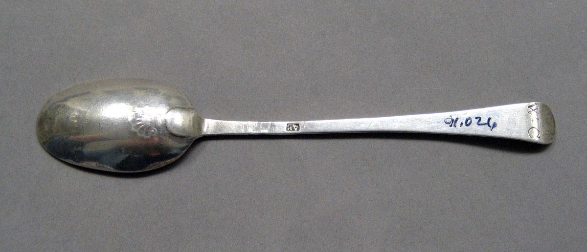 1998.0004.3525 Silver spoon underside