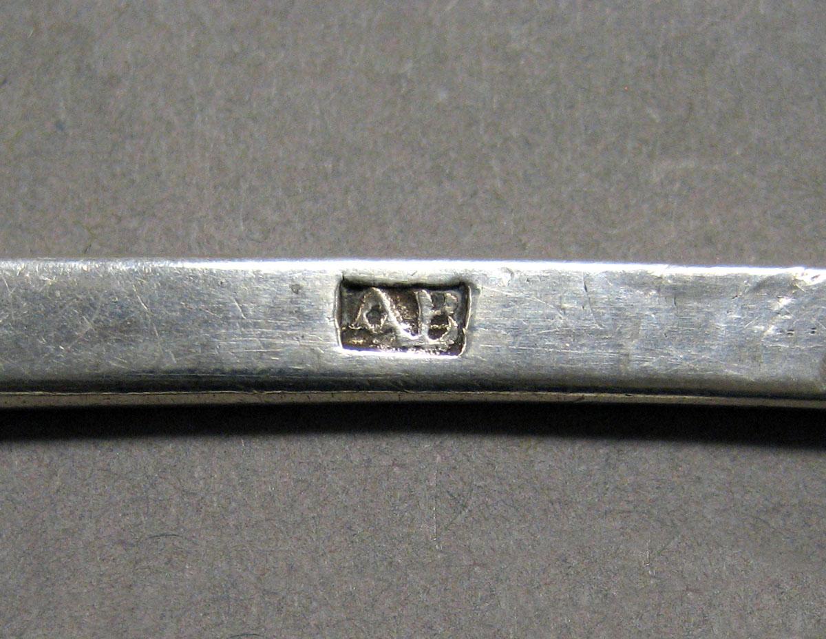 1998.0004.3525 Silver spoon mark