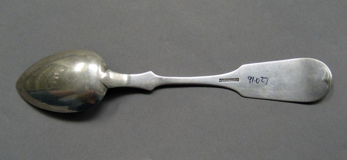 1998.0004.3526.002 Silver spoon underside