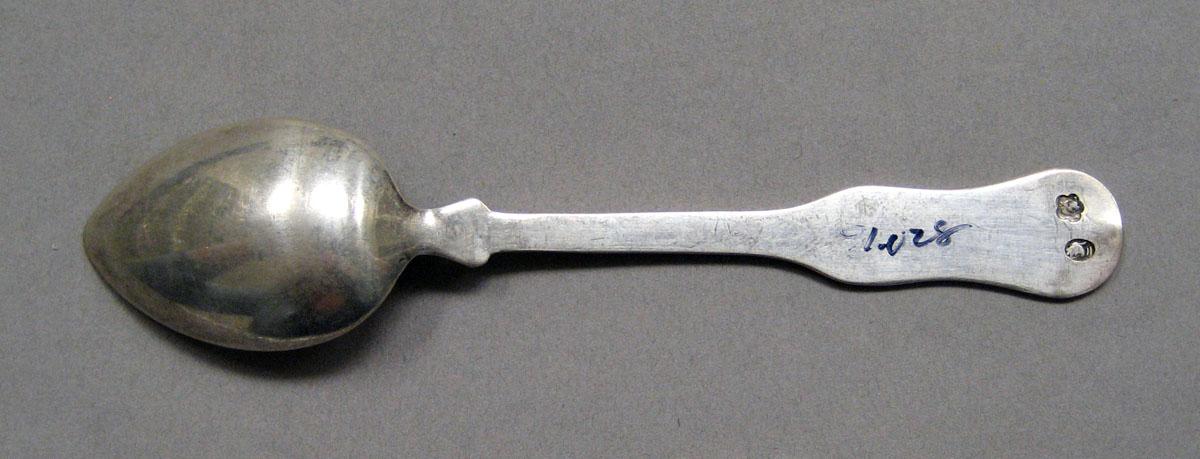 1998.0004.3527.002 Silver spoon underside