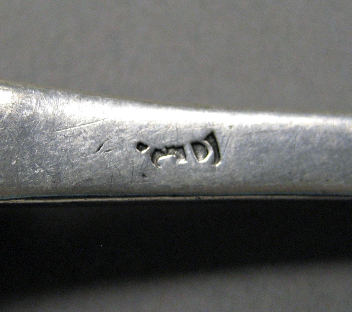 1998.0004.3533.001 Silver spoon mark