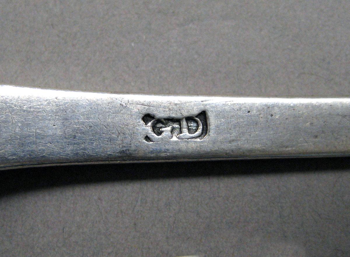 1998.0004.3533.002 Silver spoon mark