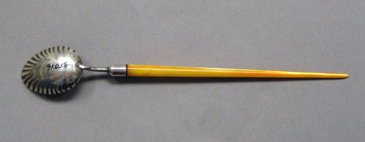 1998.0004.3537 Silver spoon underside