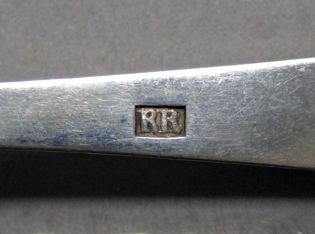 1998.0004.3538.002 Silver spoon mark