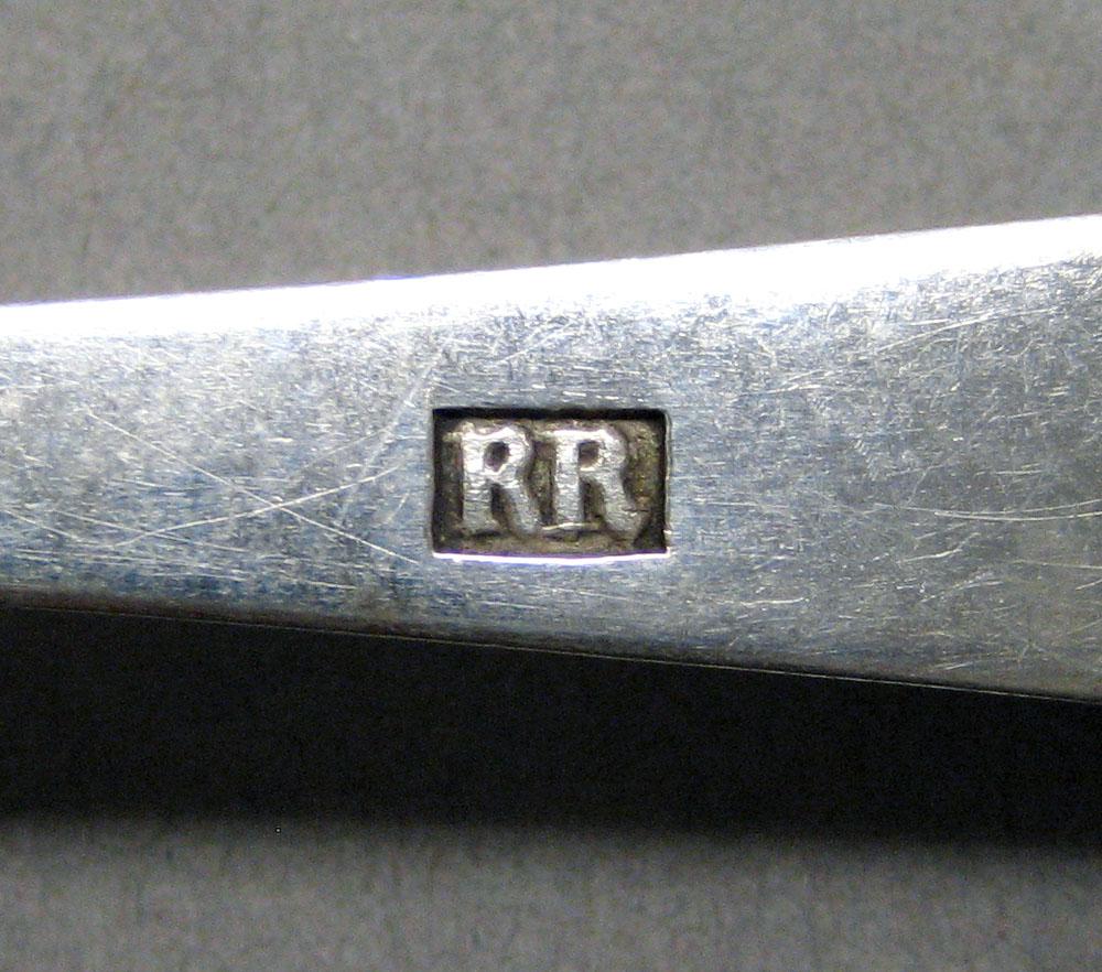1998.0004.3538.004 Silver spoon mark