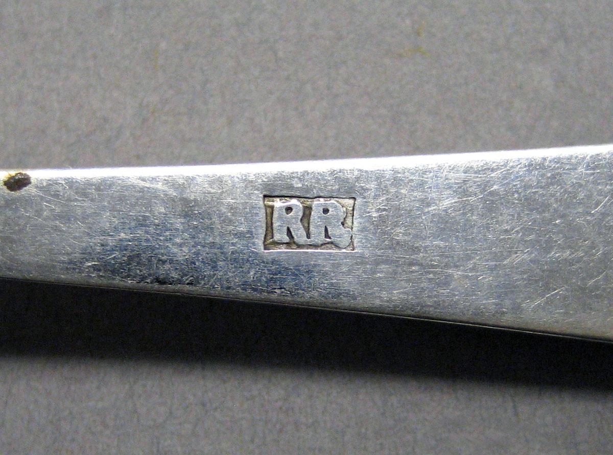 1998.0004.3538.005 Silver spoon mark